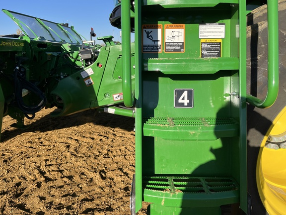 Used 2025 John Deere X9 1100 Combines at Horizon Ag & Turf in Edmonton West, AB - Photo5