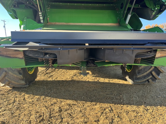 Used 2025 John Deere X9 1100 Combines at Horizon Ag & Turf in Edmonton West, AB - Photo13