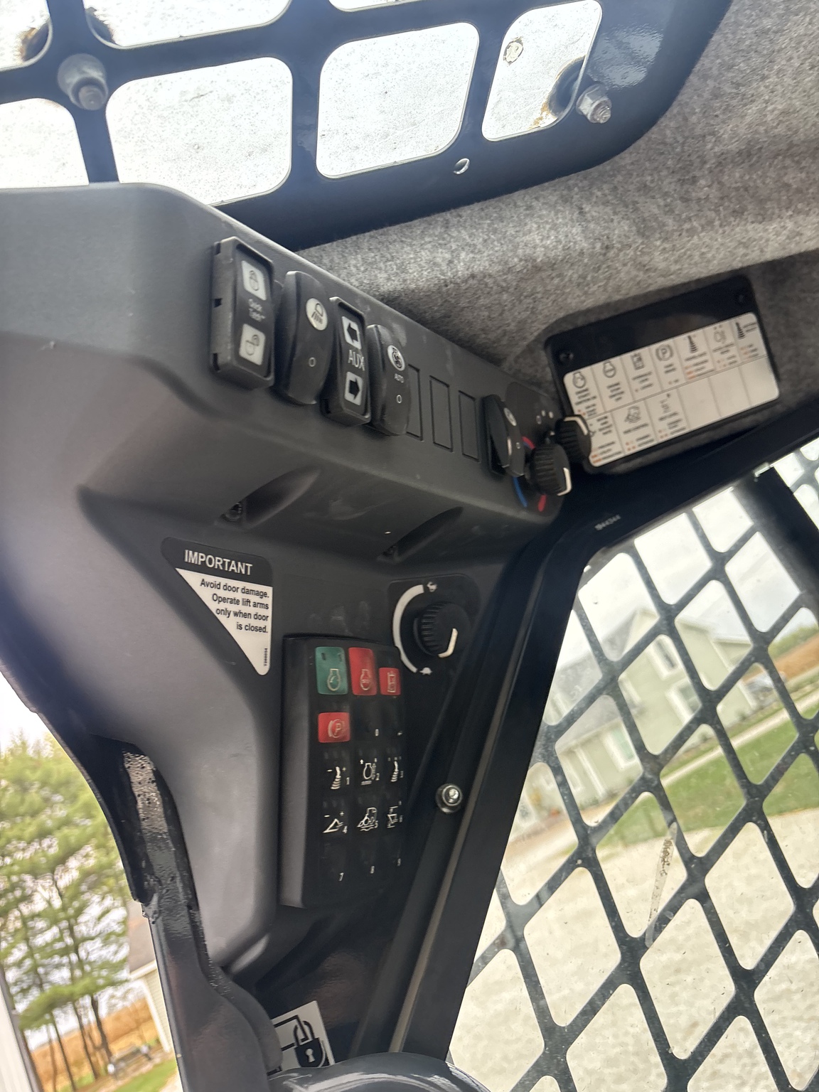 2023 John Deere 331G Image 3