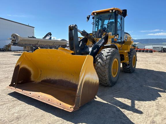 Photo of a 2023 John Deere 624P