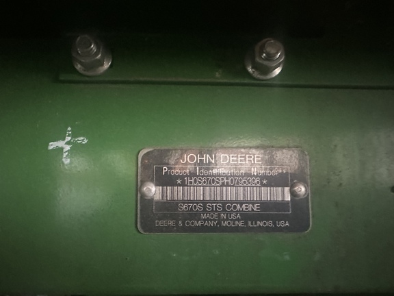 Used 2017 John Deere S670 Combines at Horizon Ag & Turf in Lloydminster, AB - Photo35