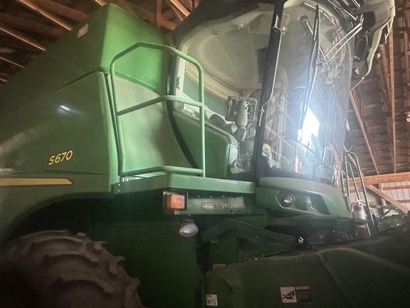 Used 2017 John Deere S670 Combines at Horizon Ag & Turf in Lloydminster, AB - Photo44