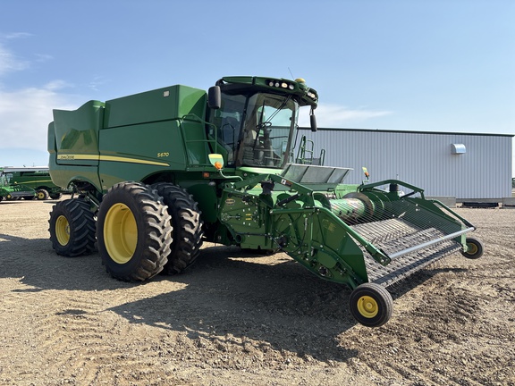 Used 2017 John Deere S670 Combines at Horizon Ag & Turf in Lloydminster, AB - Photo3