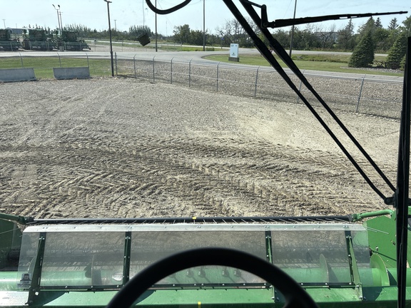 Used 2017 John Deere S670 Combines at Horizon Ag & Turf in Lloydminster, AB - Photo20