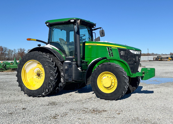 2012 John-Deere 7230R