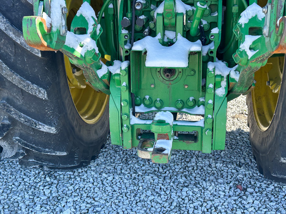 2012 John-Deere 7230R