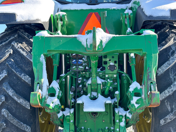 2012 John-Deere 7230R