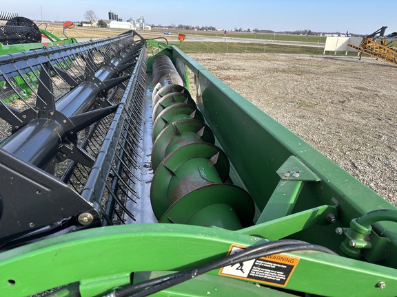 Used 2006 John Deere 635F Combine Platforms at Koenig Equipment in Greensburg, IN - Photo4