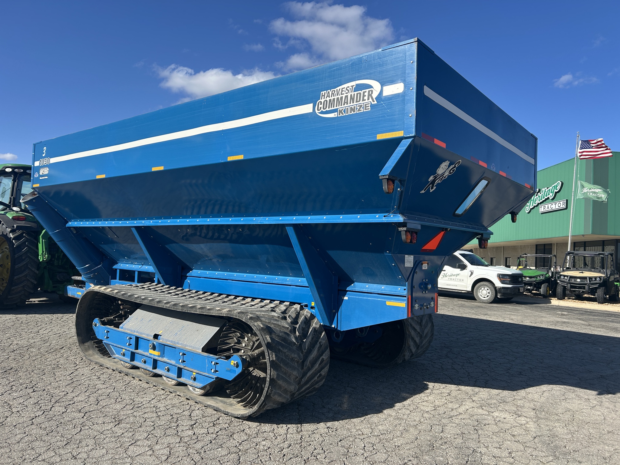  2011 Kinze 1050 at Heritage Tractor in Baldwin City, KS