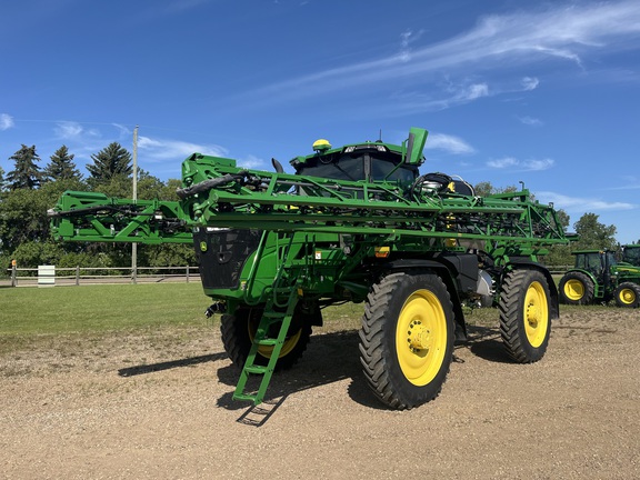 Photo of a 2022 John Deere 612R