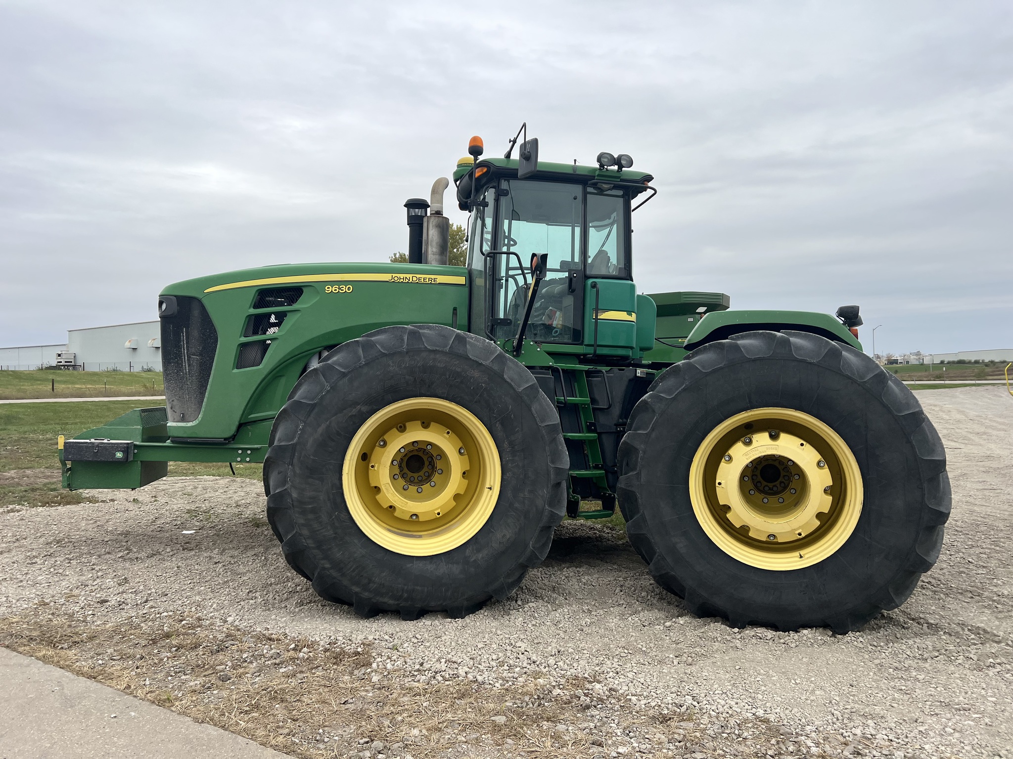 2011 John Deere 9630 Image 2