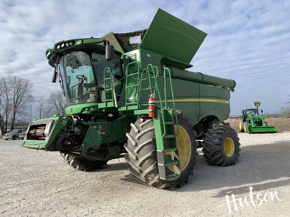 Photo of 2022 John Deere S780