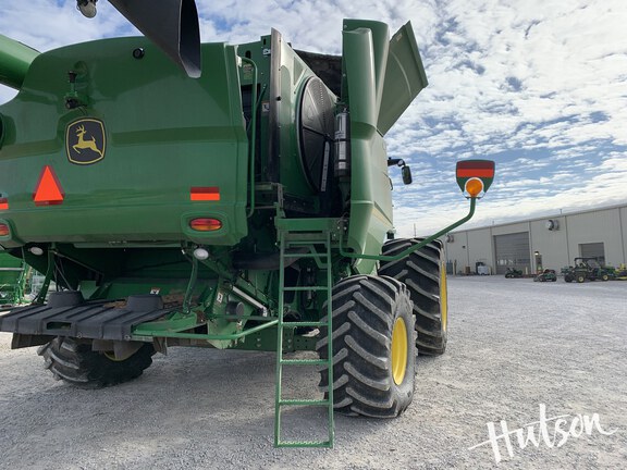 Photo of 2022 John Deere S780
