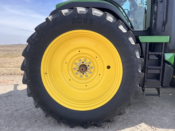 2025 John Deere 8R 410 - Photo15