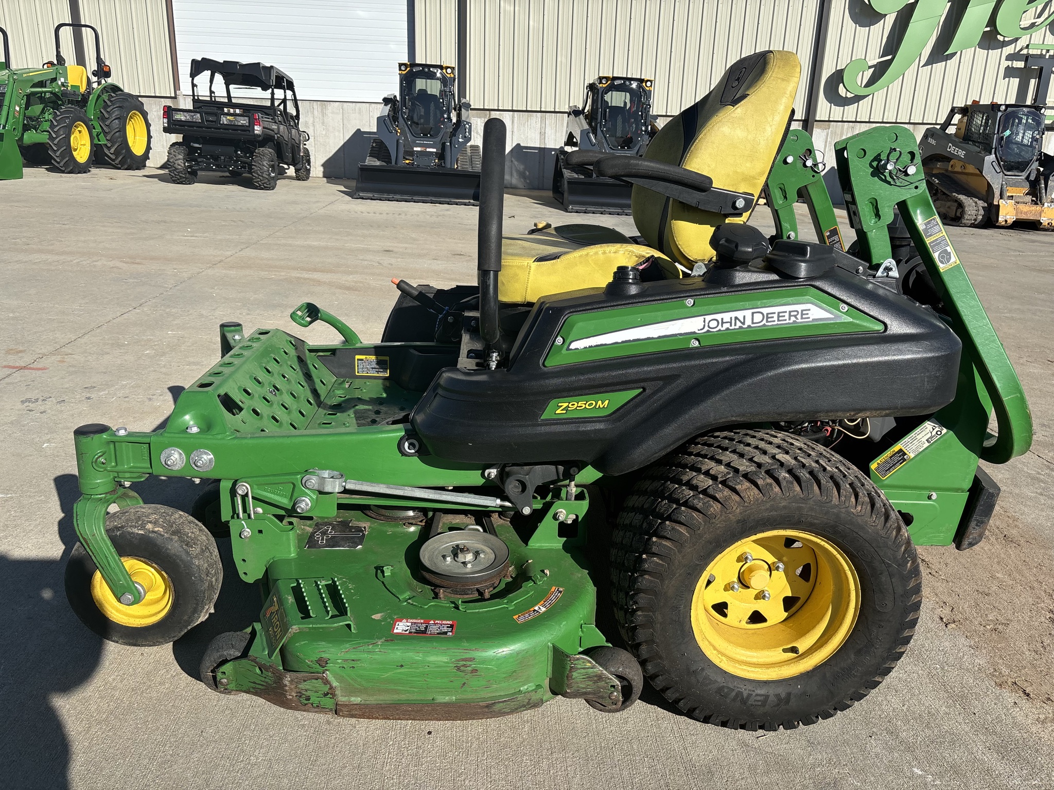  2022 John Deere Z950M at Heritage Tractor in Harrison, AR