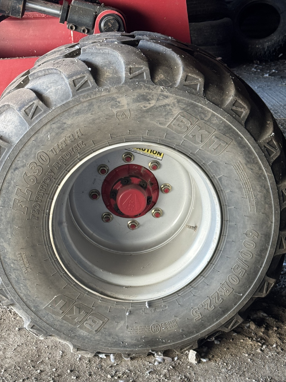 2020 Case IH 475 Image 8