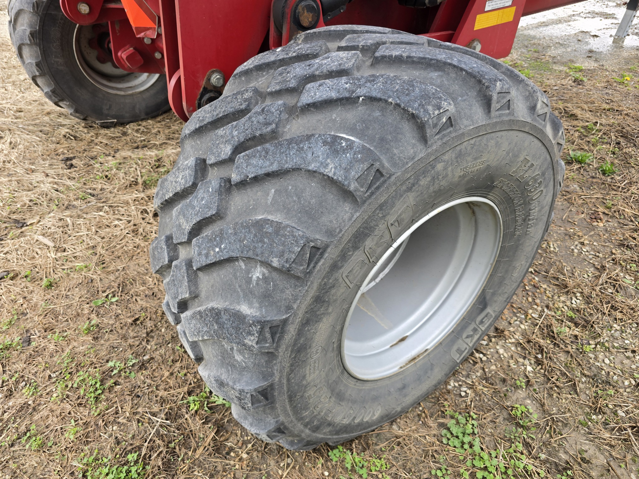 2020 Case IH 475 Image 14