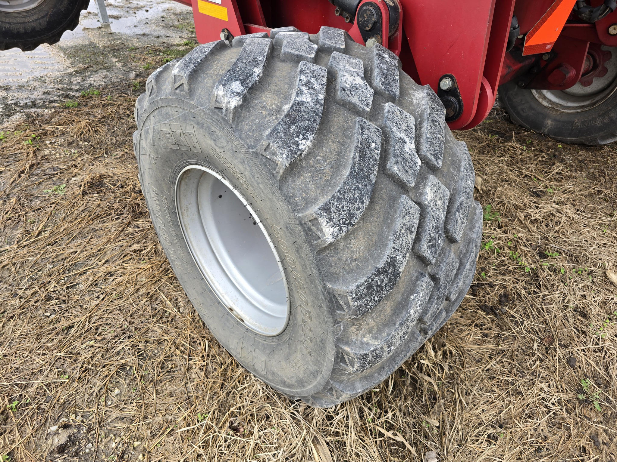 2020 Case IH 475 Image 13