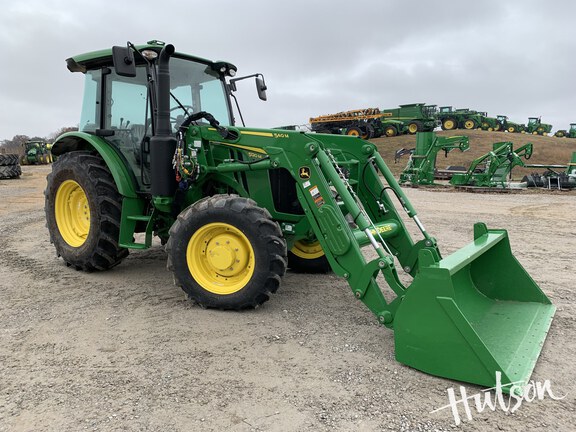Photo of 2025 John Deere 5120M