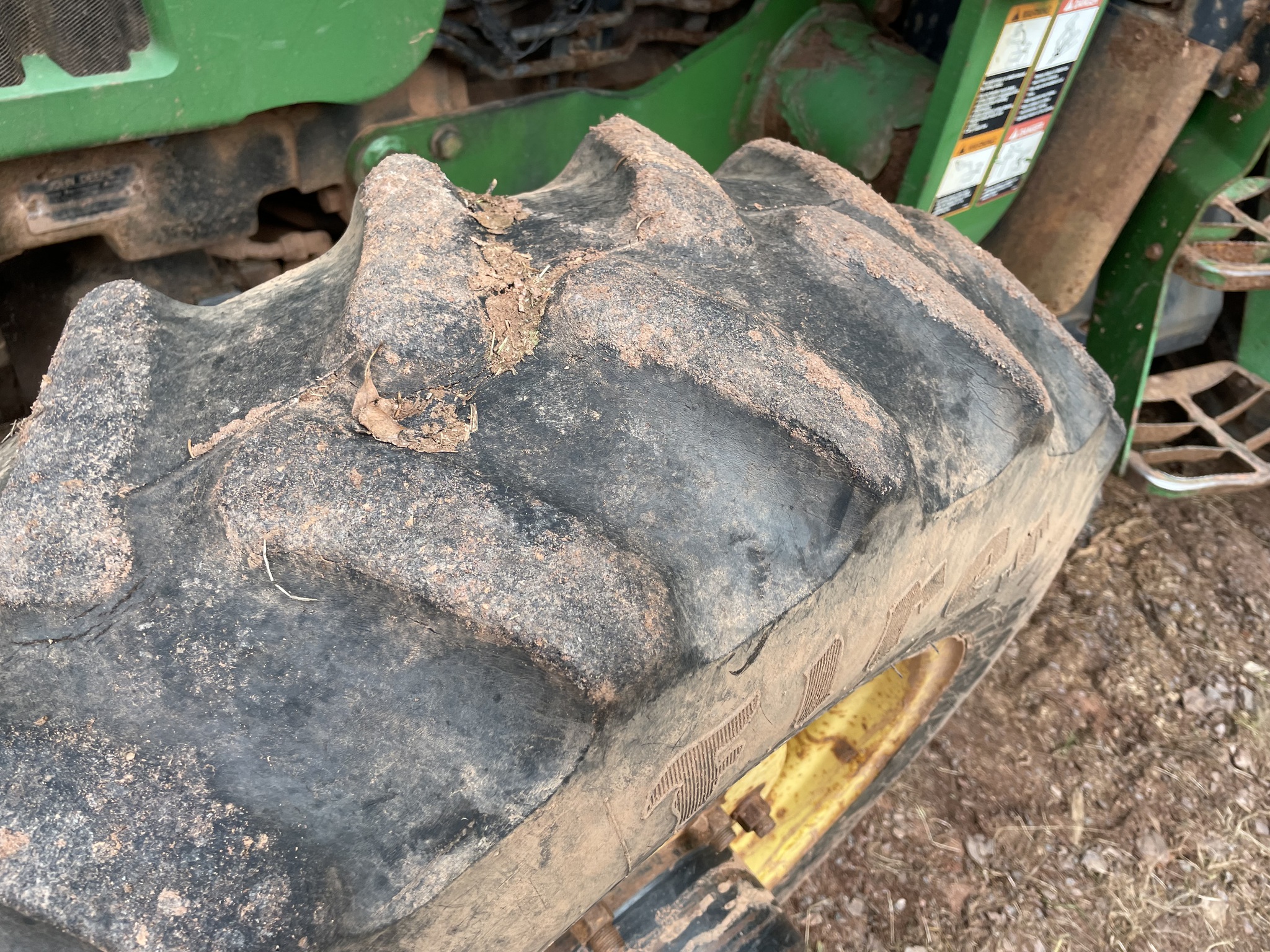 2004 John Deere 5320 Image 3