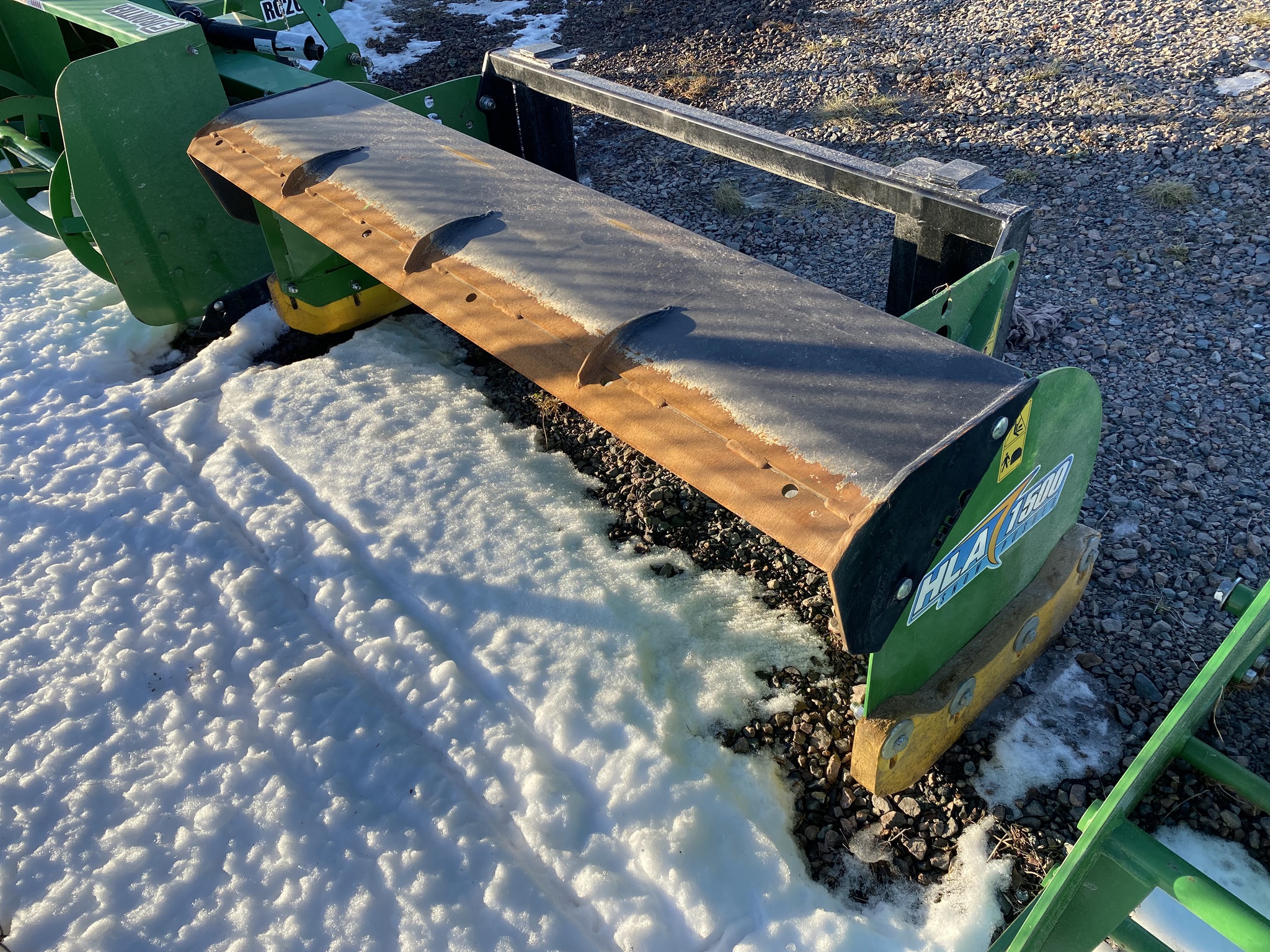 2018 John Deere 3046R Image 15