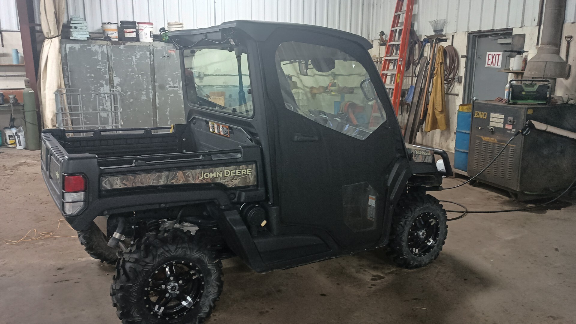 2018 John Deere XUV 835M Image 5