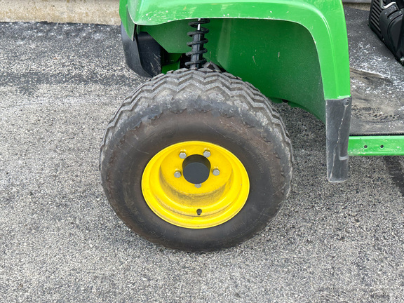 2024 John-Deere TX 4X2