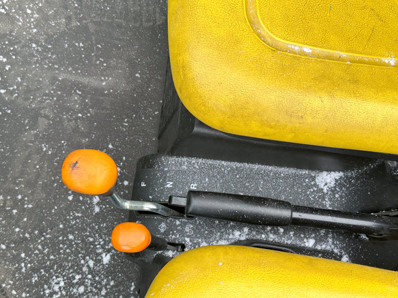 2024 John-Deere TX 4X2