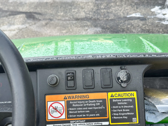 2024 John-Deere TX 4X2