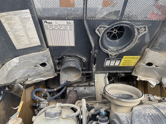 2020 John Deere 333G - Photo12