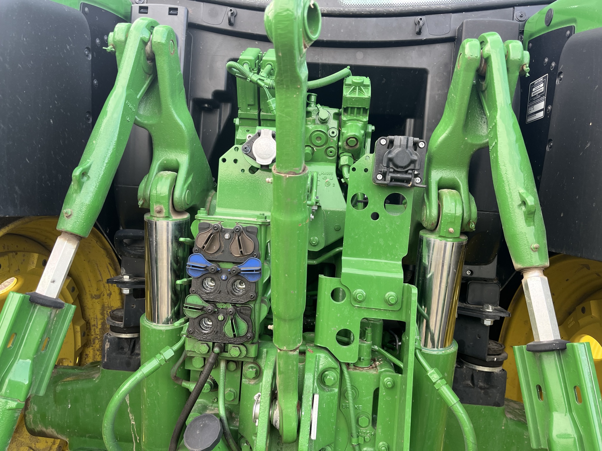 2023 John Deere 6R 155 Image 14