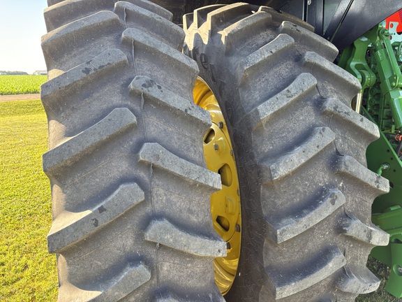 2025 John Deere 8R 410 - Photo12
