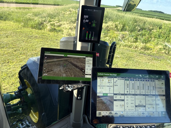 2025 John Deere 8R 410 - Photo18