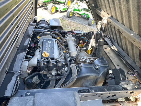 2023 John-Deere 835R