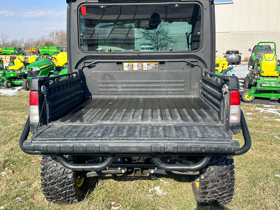 2023 John-Deere 835R