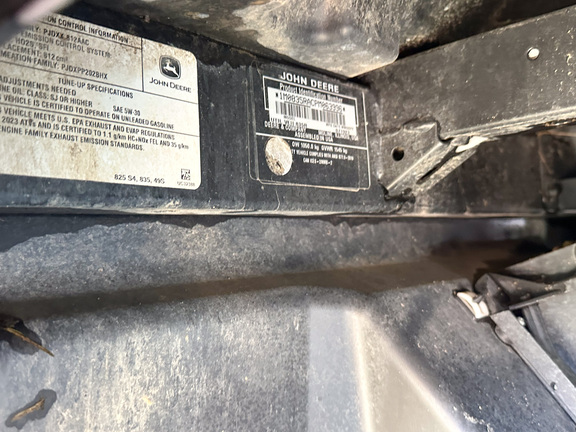 2023 John-Deere 835R