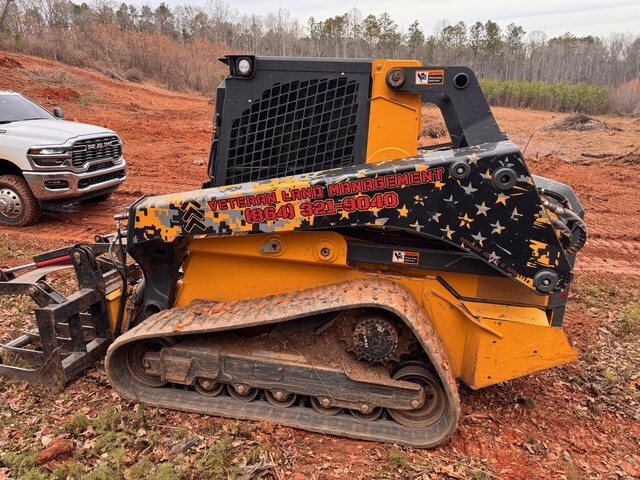 2023 John Deere 331G Image 5