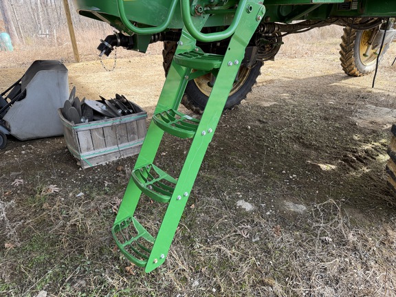Photo of 2017 John Deere R4038