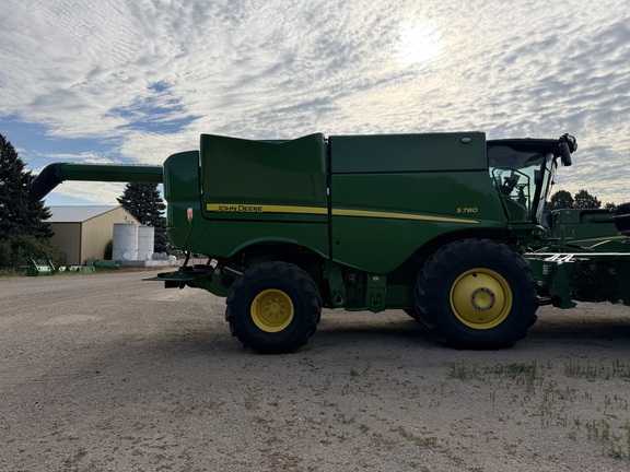 2023 John Deere S780 - Photo6