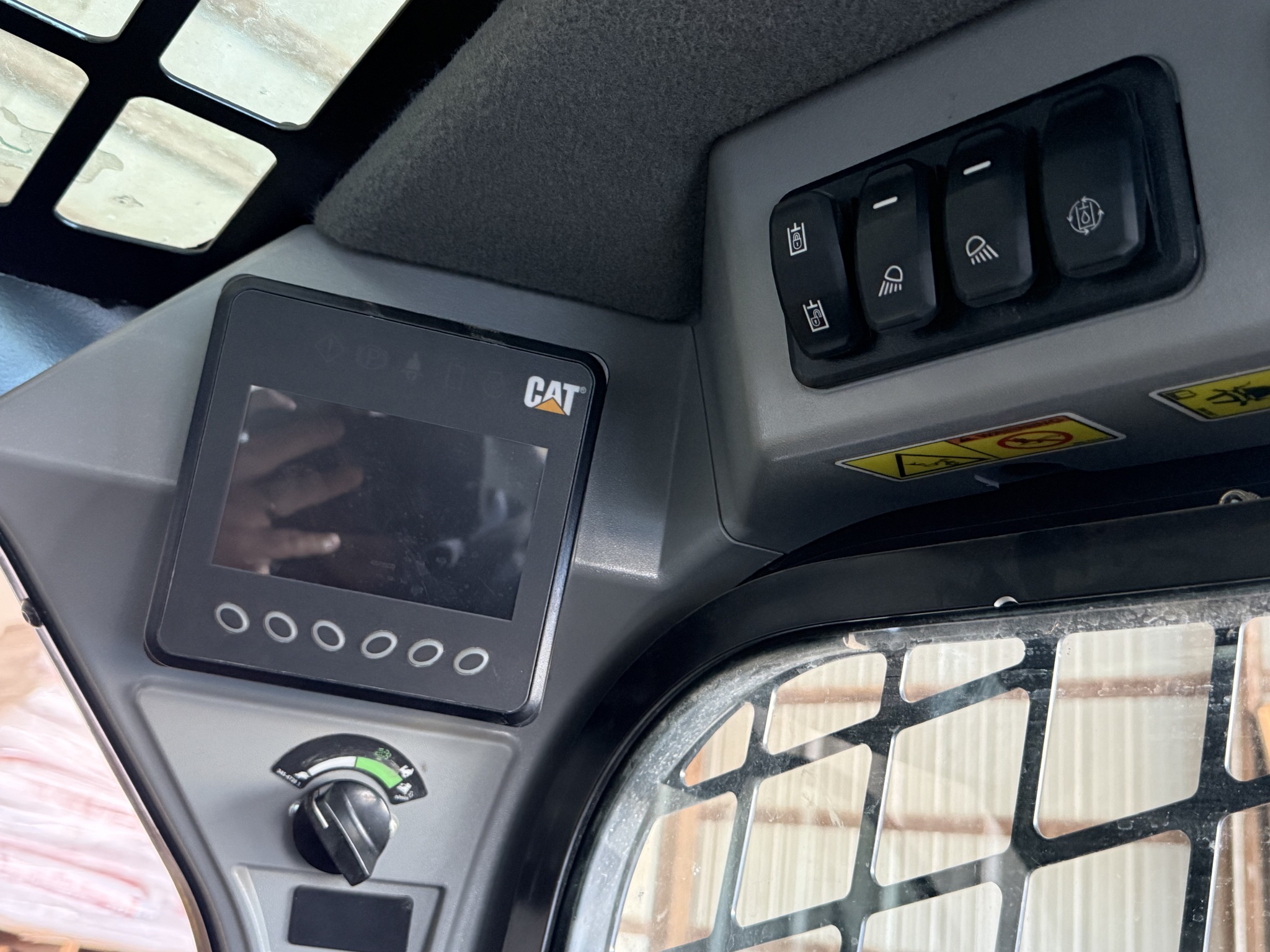 2021 Caterpillar 242D3 Image 9