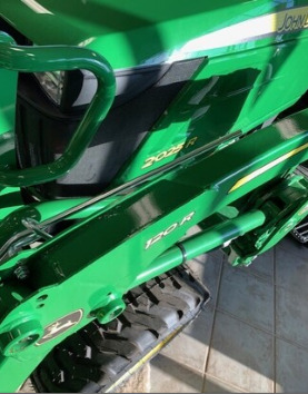 2026 John Deere 2025R Image 3