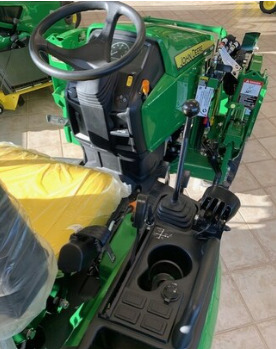 2026 John Deere 2025R Image 5