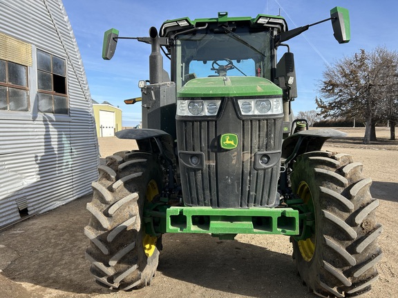 2023 John Deere 7R 210 (5th thumbnail)