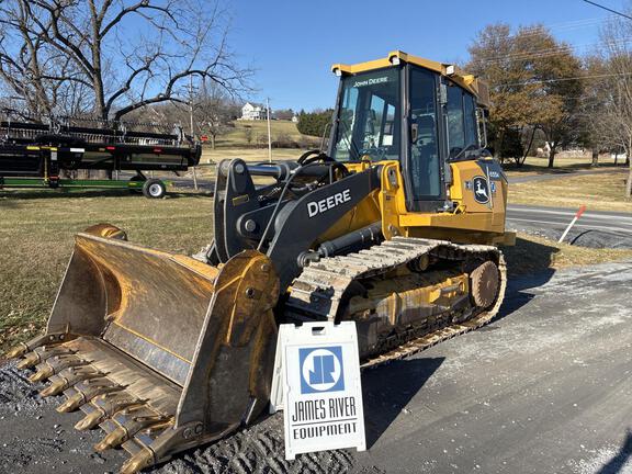 Photo of a 2022 John Deere 655K