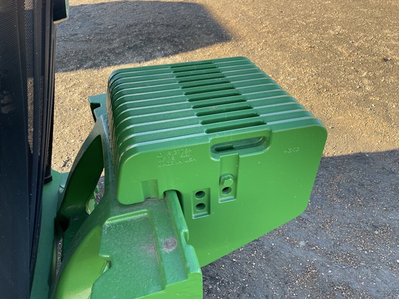 2025 John Deere 8R 250 - Photo14