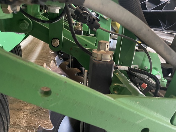 2011 John Deere DB66 - Photo19