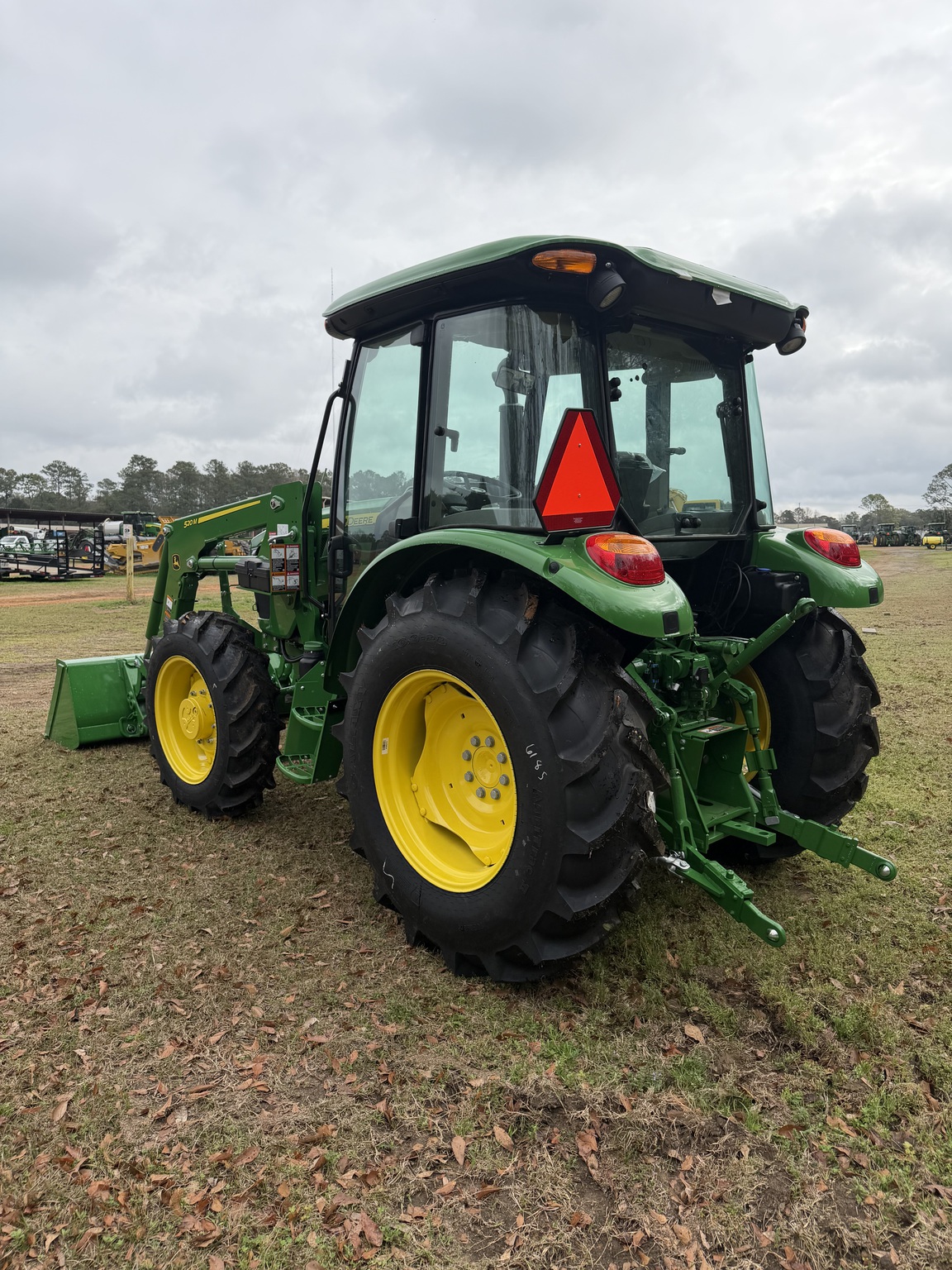 2026 John Deere 5075E Image 3
