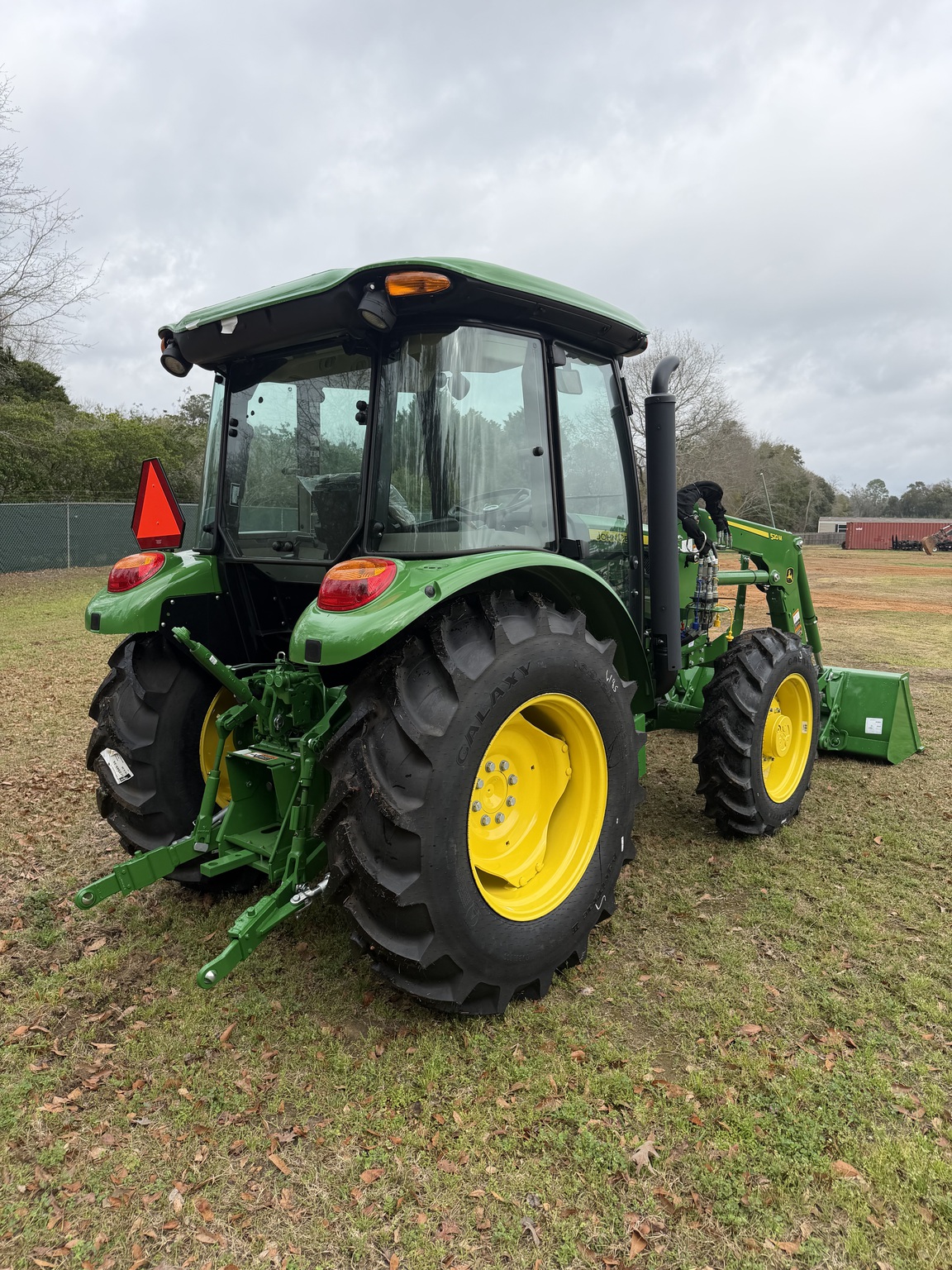 2026 John Deere 5075E Image 5
