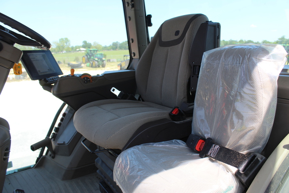 2025 John Deere 8R 280 Photo 8