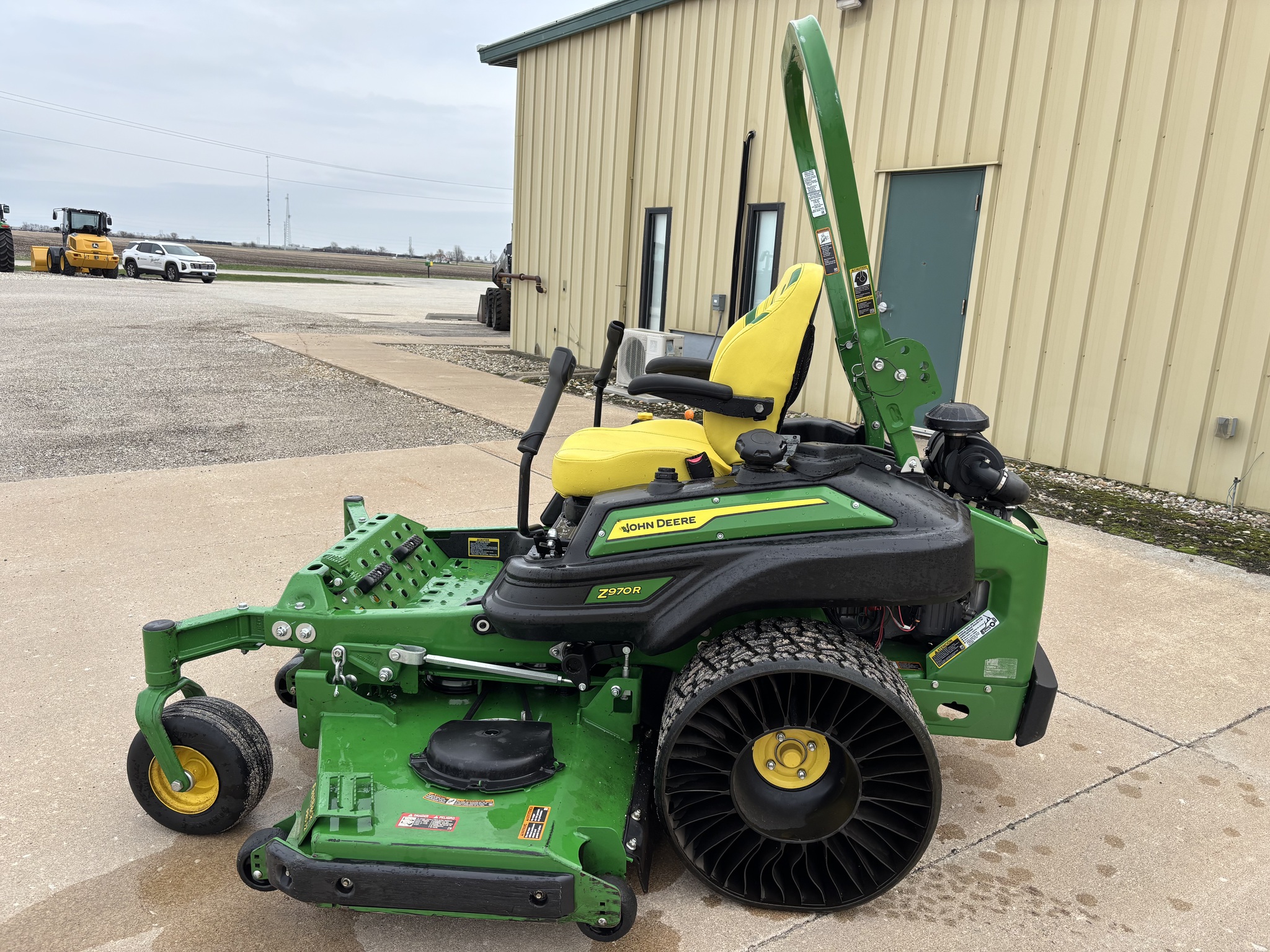  2023 John Deere Z970R at Heritage Tractor in Galesburg, IL